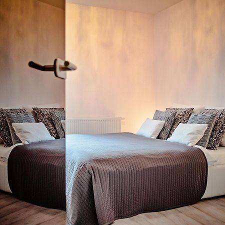 Apartamenty Homely Place Centrum - Stary Rynek - Parking Познан Екстериор снимка