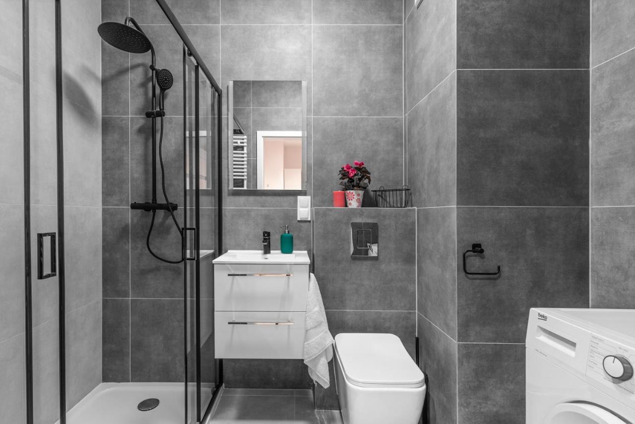 Apartamenty Homely Place Centrum - Stary Rynek - Parking Познан Екстериор снимка