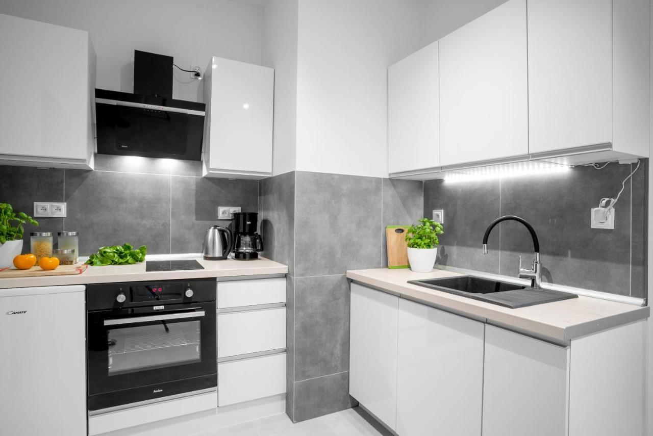 Apartamenty Homely Place Centrum - Stary Rynek - Parking Познан Екстериор снимка