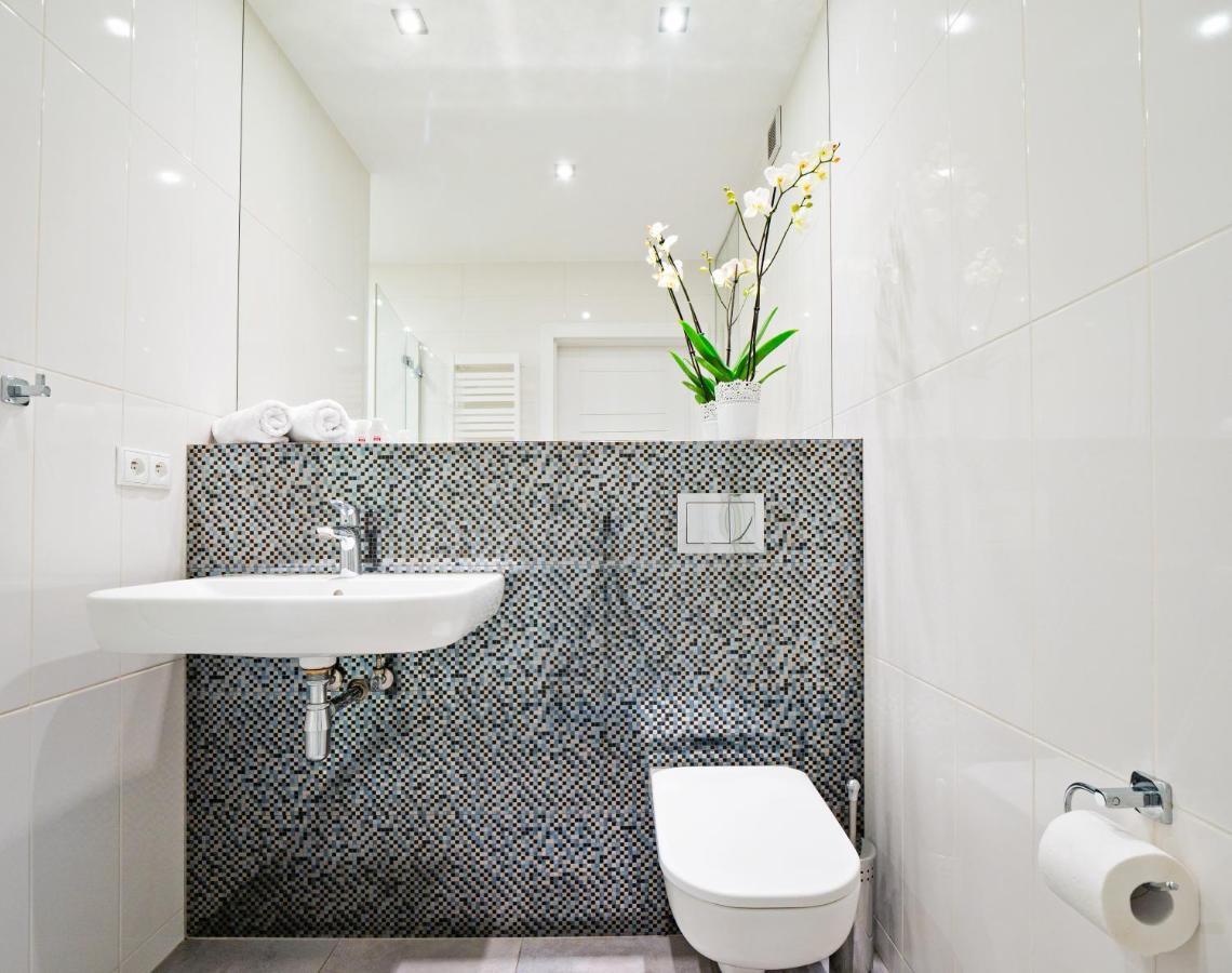 Apartamenty Homely Place Centrum - Stary Rynek - Parking Познан Екстериор снимка
